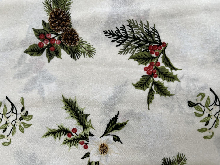 Winter Twist - Holly and Pine