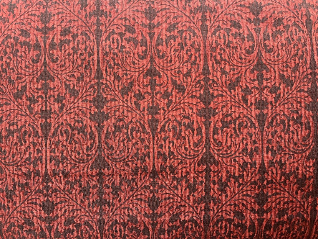 Red Dreamscapes 1.66 yards flat fold