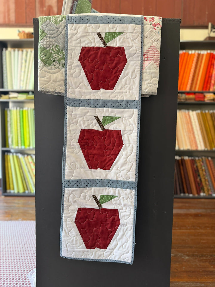 Big City Apple Table Runner