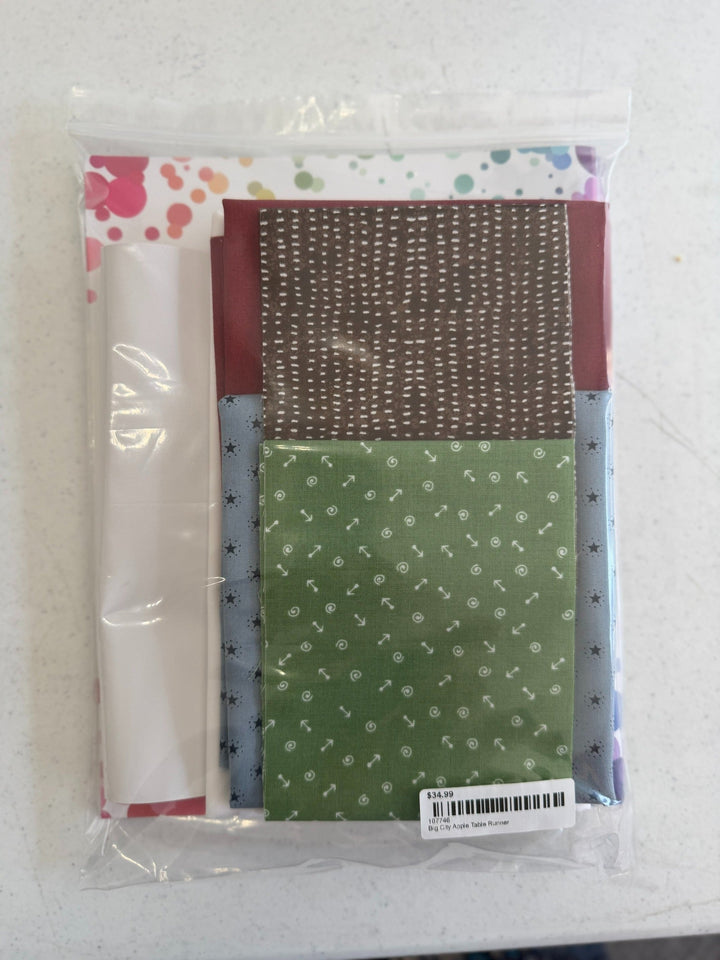 Big City Apple Table Runner