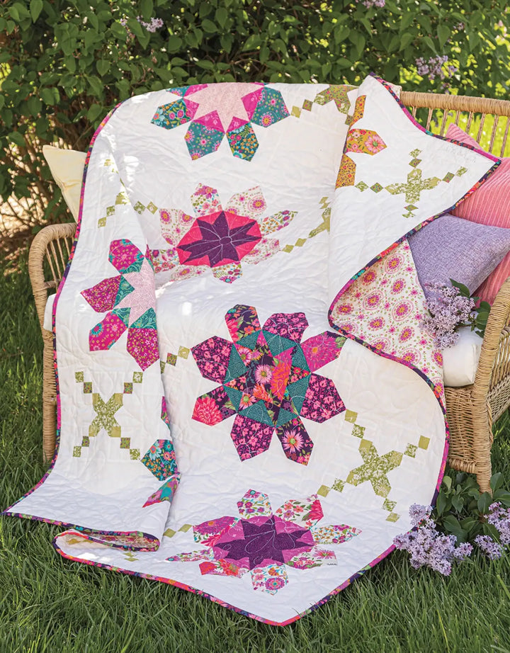 Creative Precut Quilts: Inspiring Designs With Fabric Bundles