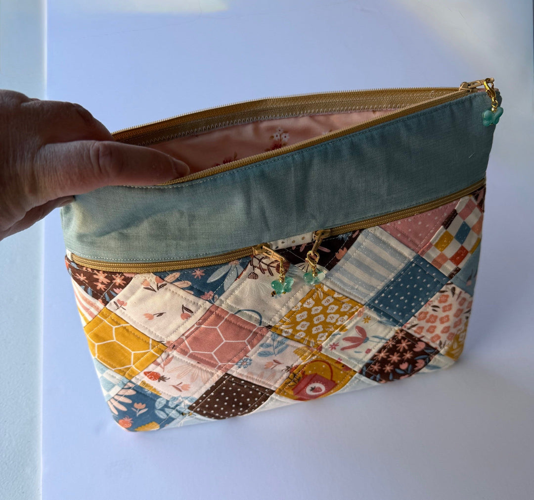 Divided Double Zip Pouch Kit - Blossoms and Blooms